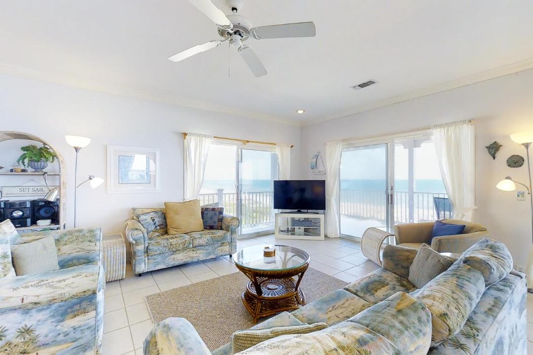 Photo of Livingroom in Treasure Beach Village