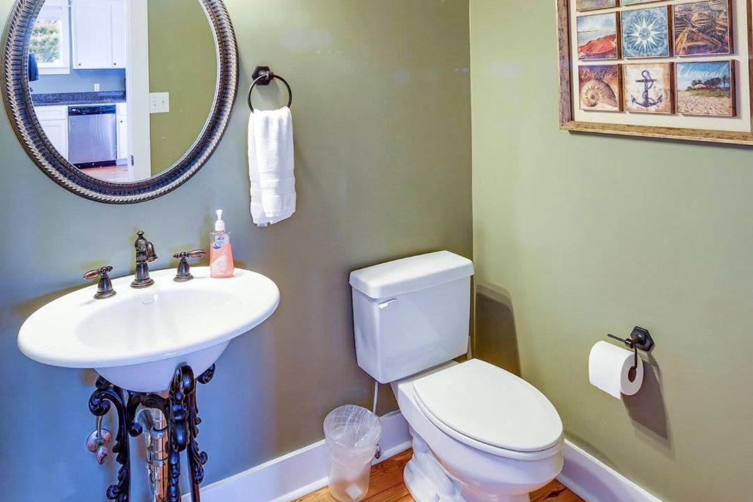Photo of Bathroom in Plantation
