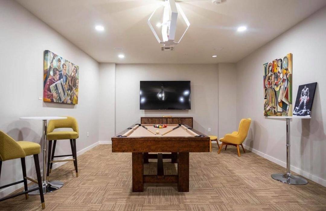 Photo of Livingroom in Downtown Jackson