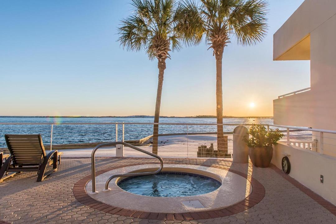Photo of Patio Balcony in Holiday Isle