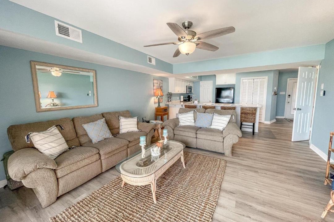 Photo of Livingroom in Dauphin Island
