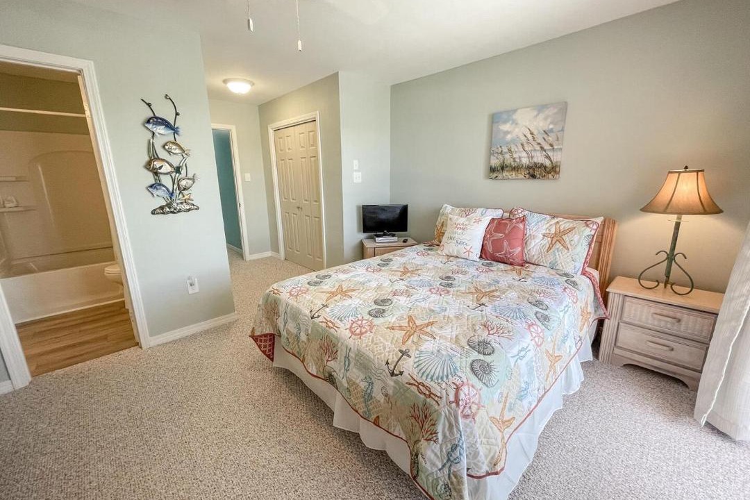 Photo of Bedroom in Dauphin Island