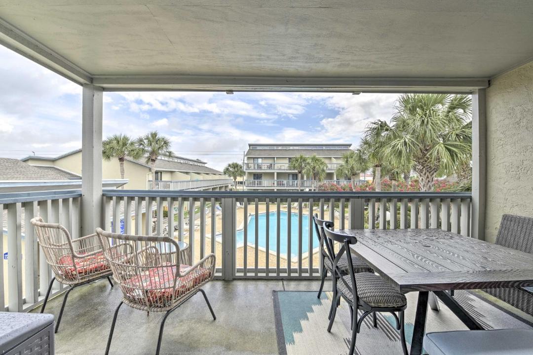 Photo of Patio Balcony in Holiday Beach
