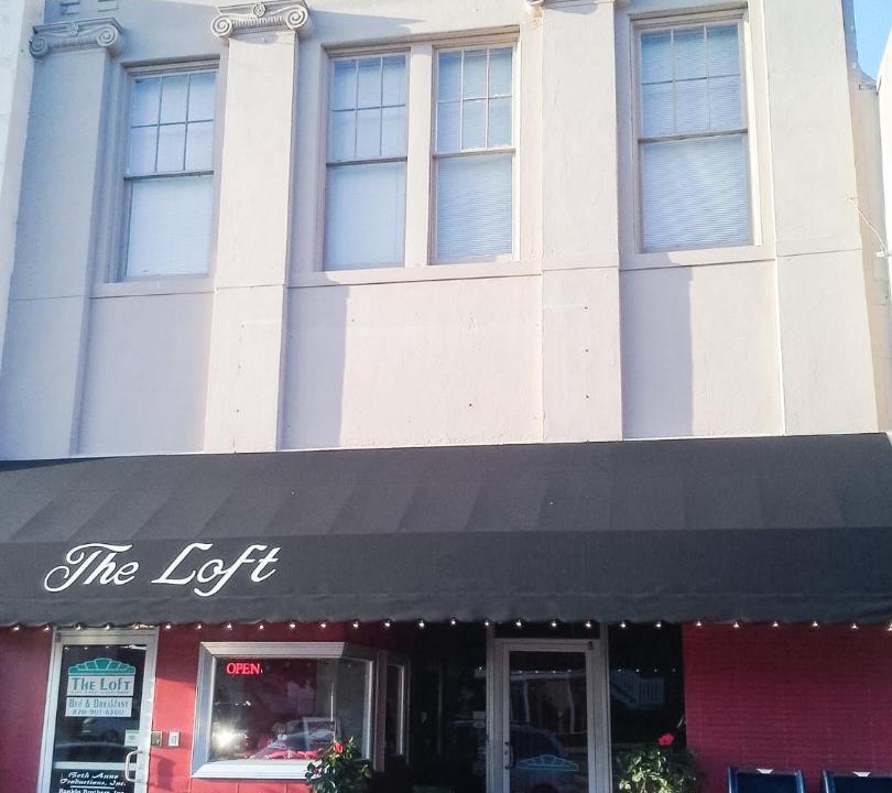 Photo of Others in Magnolia