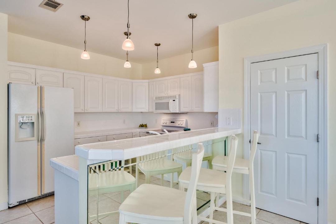 Photo of Kitchen in Dune Allen Beach