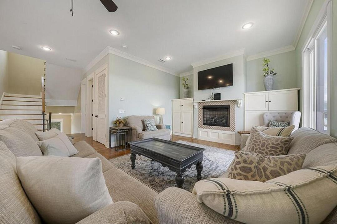 Photo of Livingroom in Dune Allen Beach