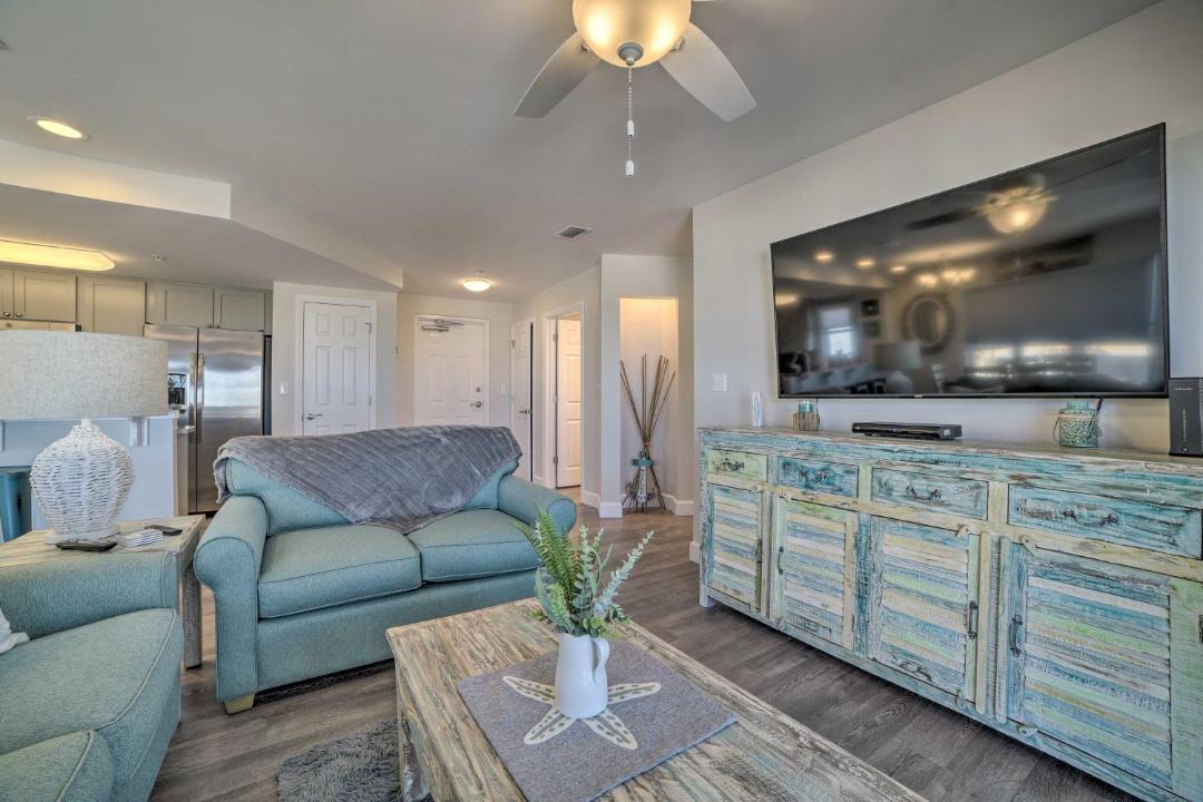 Photo of Livingroom in Mexico Beach