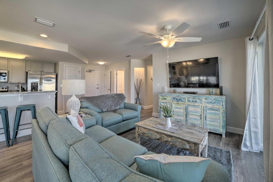 Photo of Livingroom in Mexico Beach