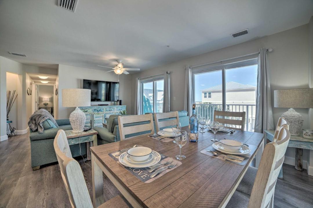 Photo of Livingroom in Mexico Beach