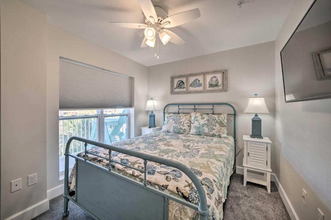 Photo of Bedroom in Mexico Beach