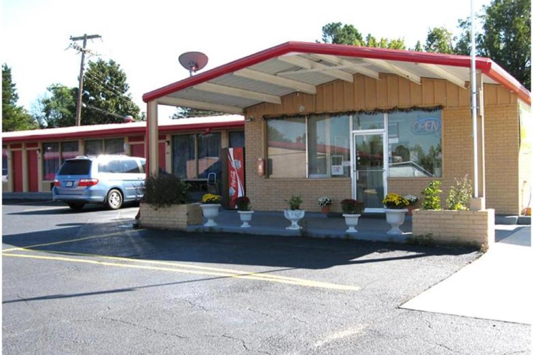 Photo of Others in Linden