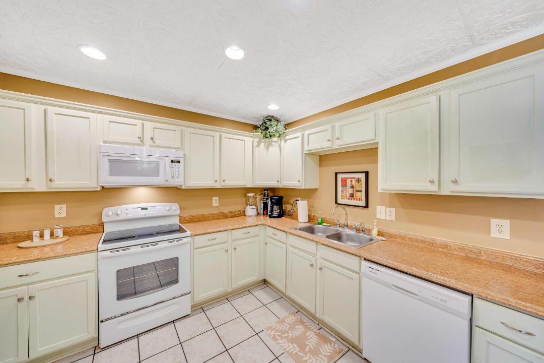 Photo of Kitchen in Bahama Beach