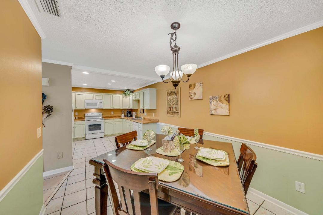 Photo of Kitchen in Bahama Beach