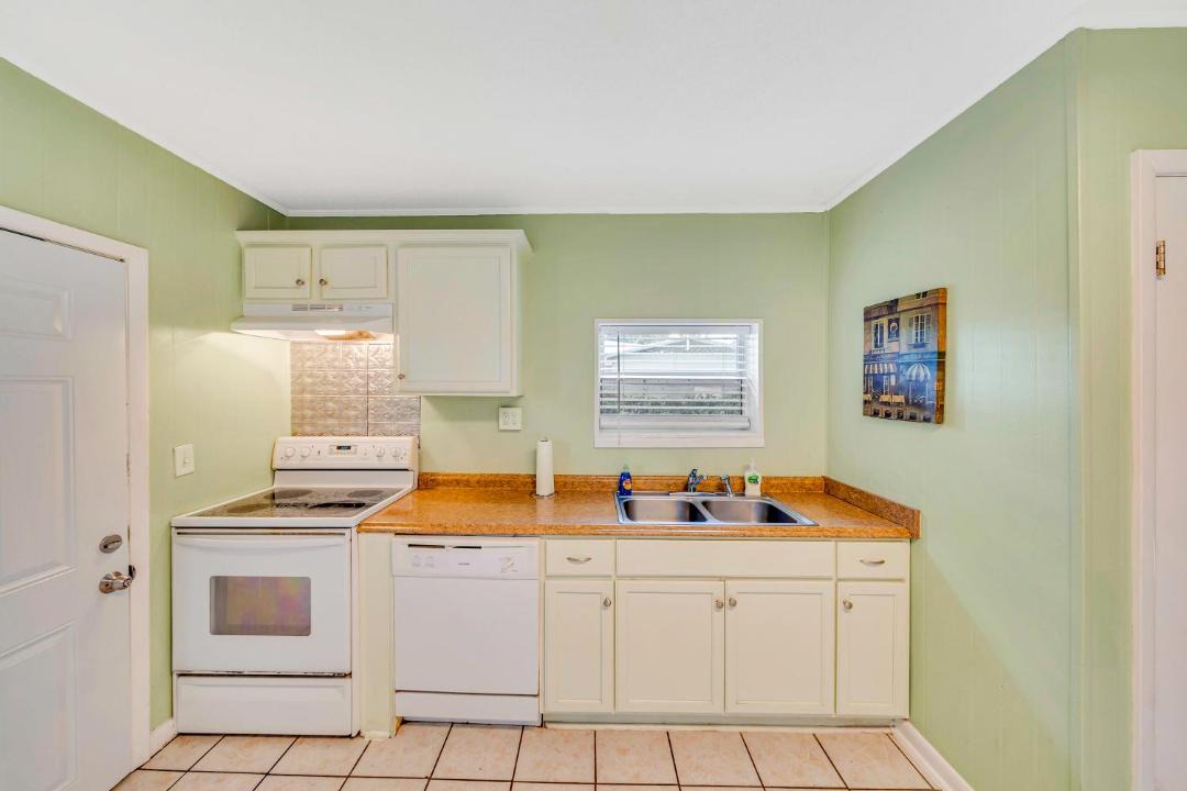 Photo of Kitchen in Bahama Beach