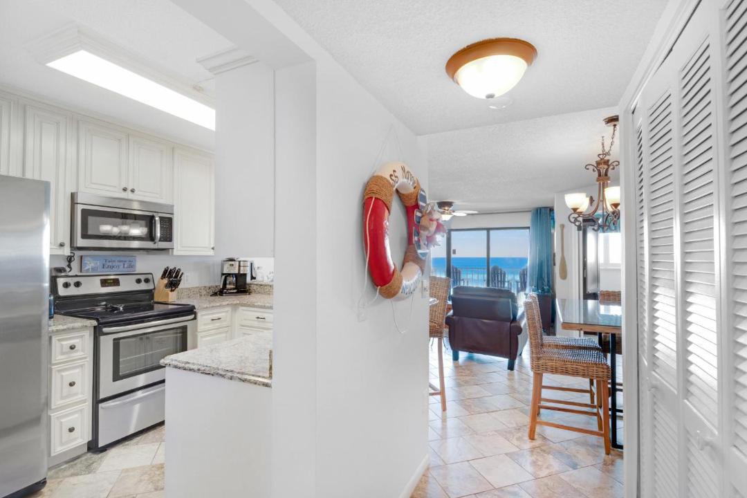 Photo of Kitchen in Biltmore Beach