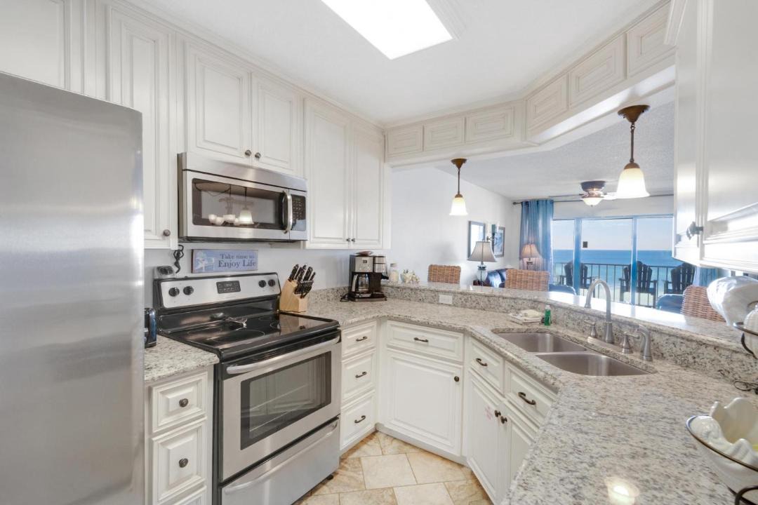 Photo of Kitchen in Biltmore Beach