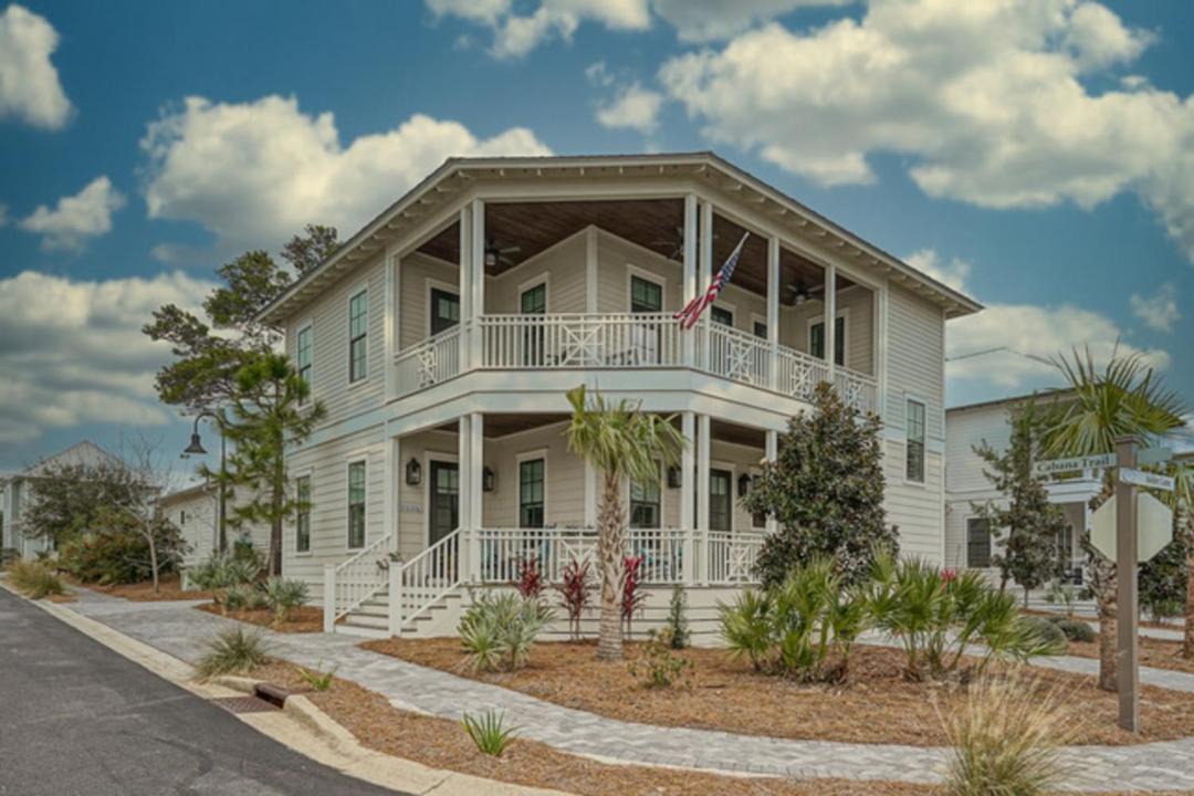 Photo of Buildings in Lakeside at Blue Mountain Beach
