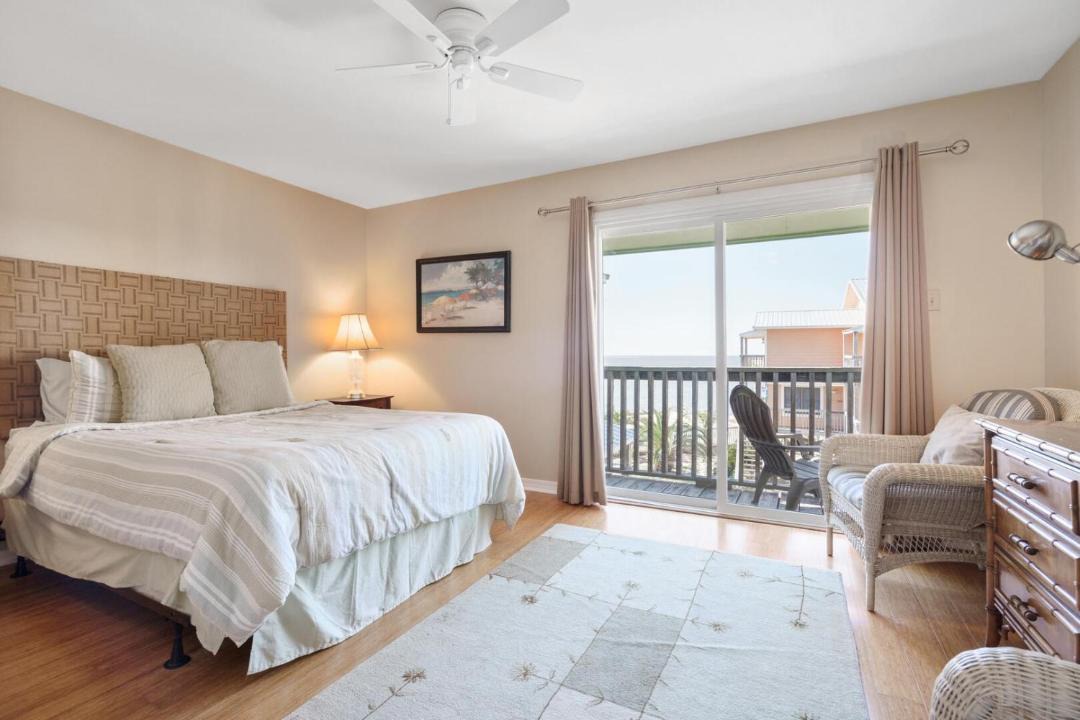 Photo of Bedroom in Dauphin Island