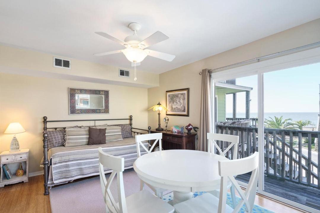Photo of Livingroom in Dauphin Island