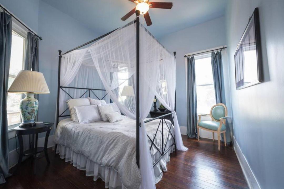 Photo of Bedroom in Downtown