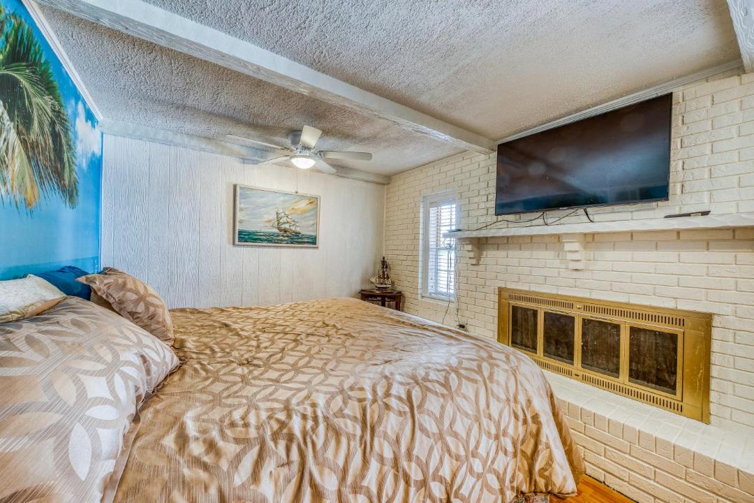 Photo of Bedroom in Silver Sands Beach