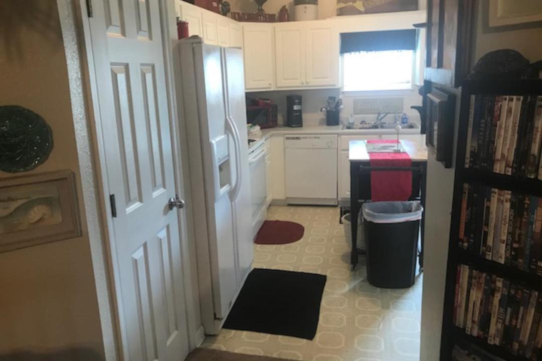 Photo of Kitchen in Biltmore Beach