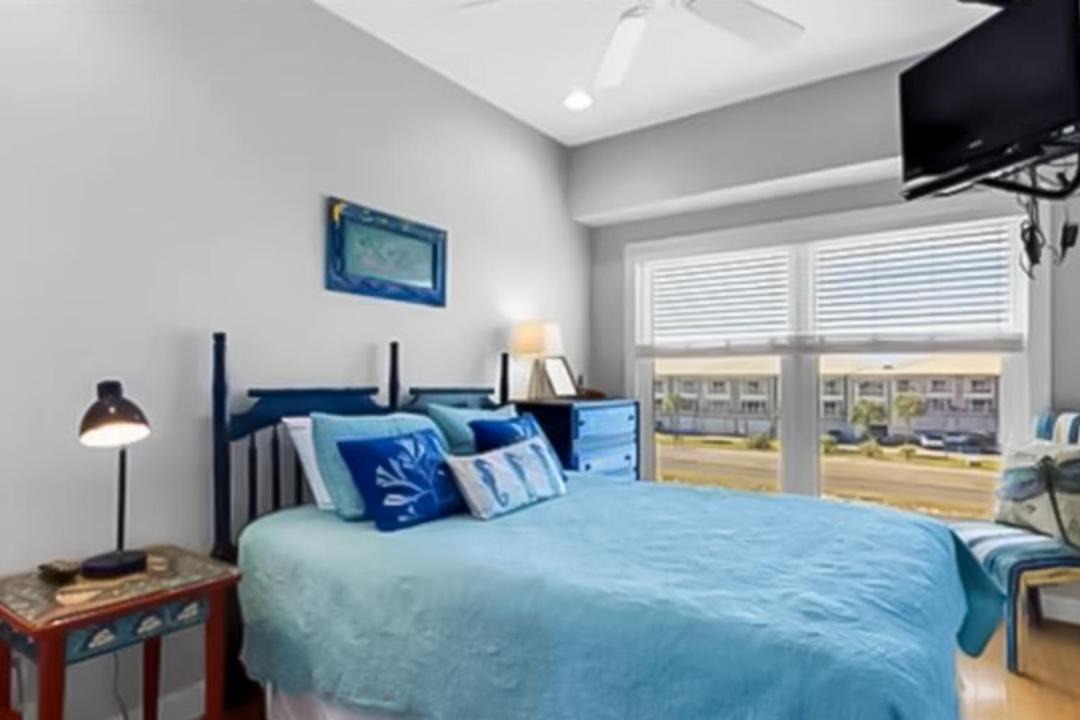Photo of Bedroom in White Sands