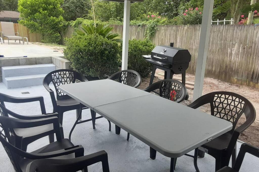 Photo of Others in Gulf Breeze