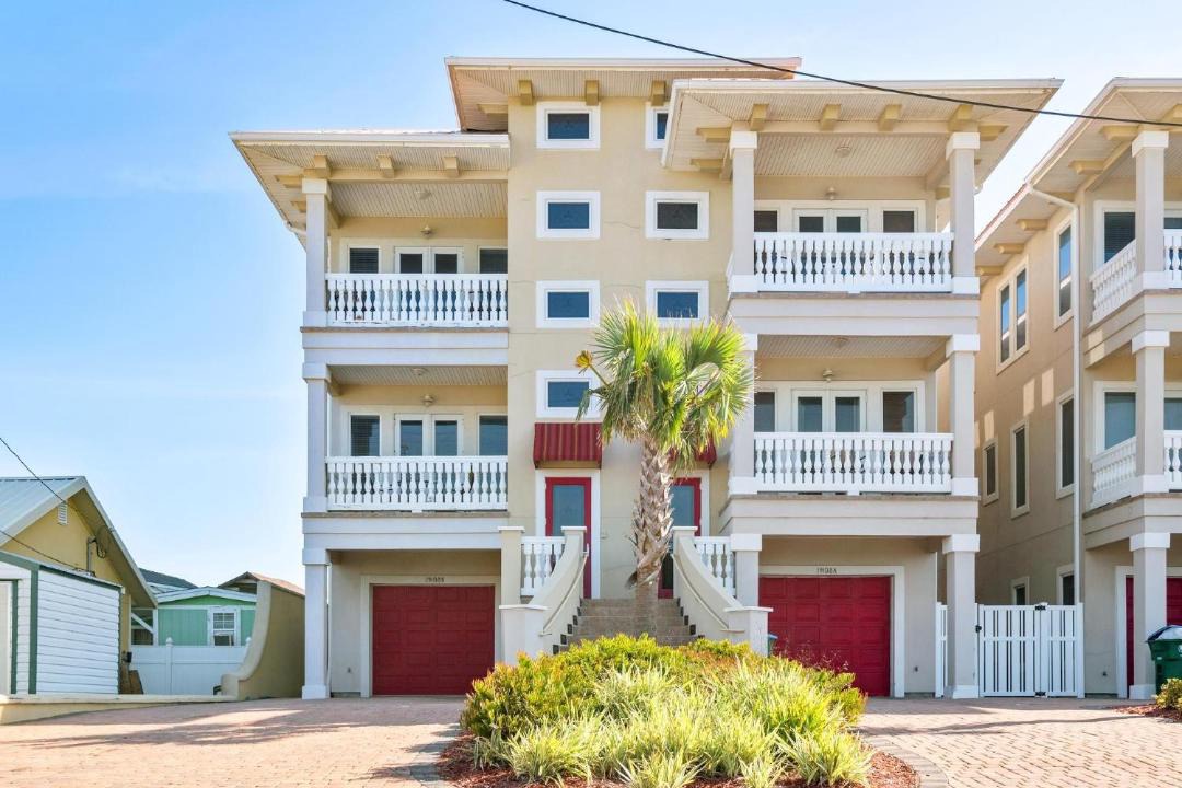 Photo of Buildings in Laguna Beach