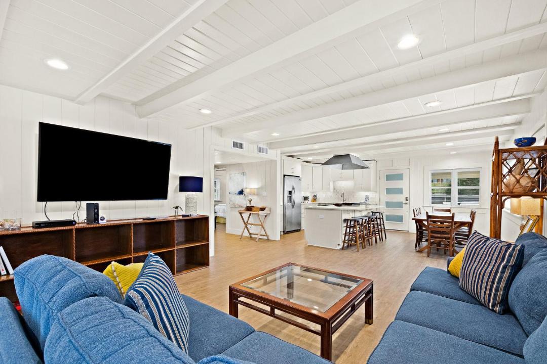 Photo of Livingroom in Bahama Beach