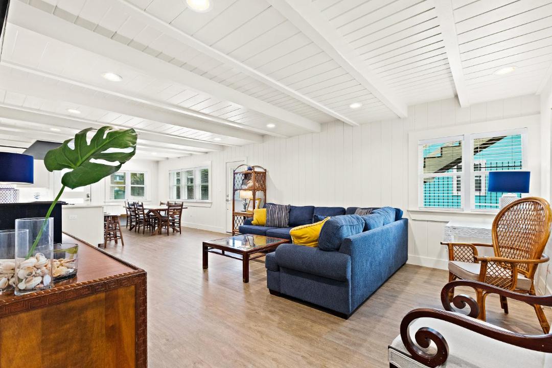 Photo of Livingroom in Bahama Beach