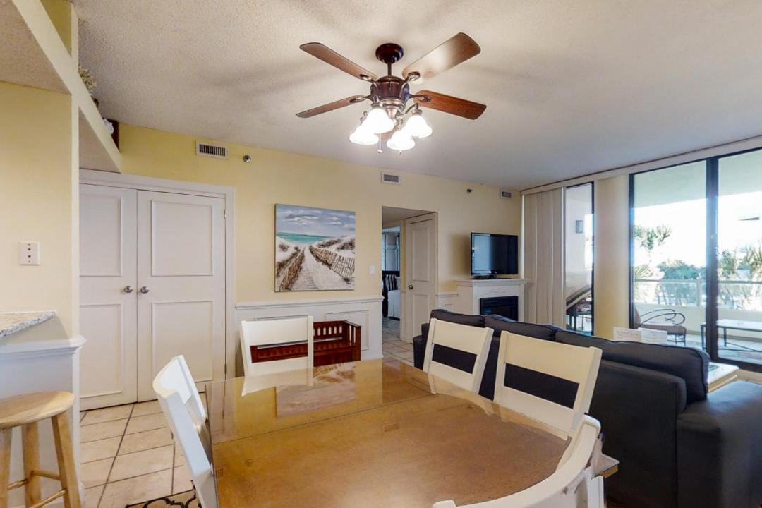 Photo of Livingroom in Holiday Isle