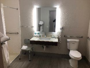 Photo of Bathroom in Niceville