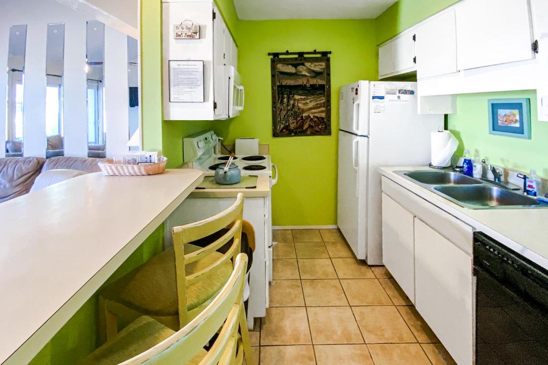 Photo of Kitchen in Biltmore Beach