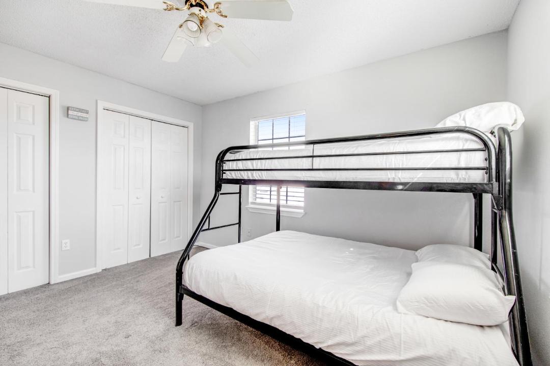 Photo of Bedroom in Biltmore Beach