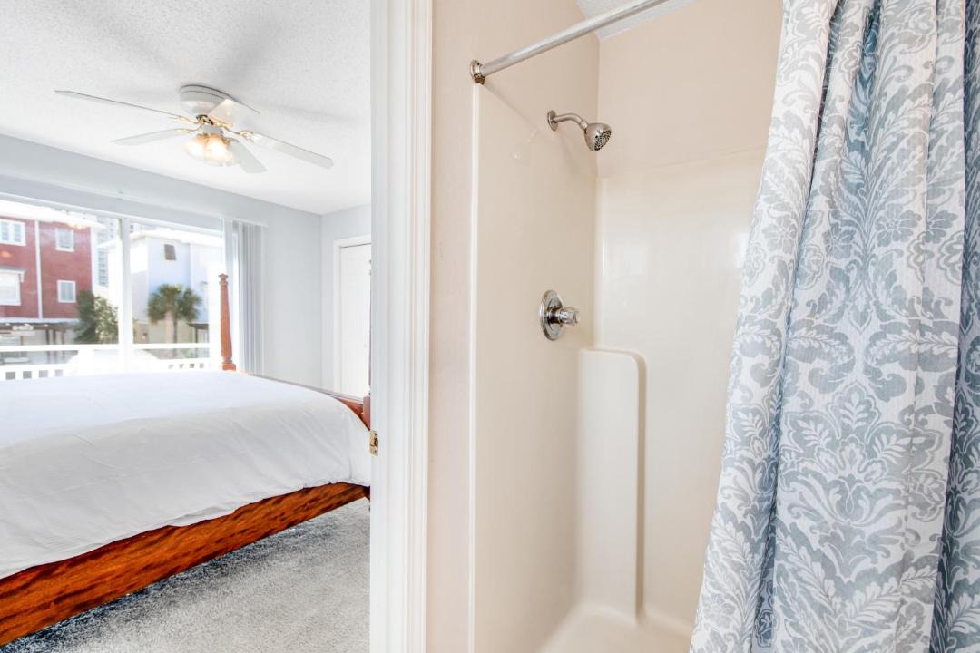 Photo of Bedroom in Biltmore Beach