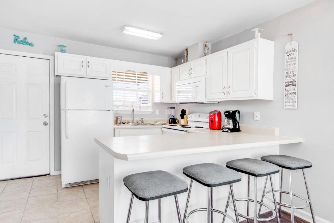 Photo of Kitchen in Biltmore Beach
