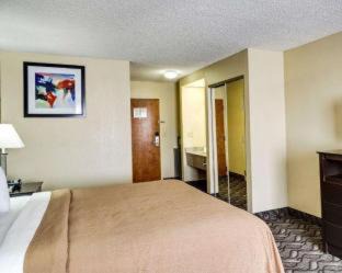 Photo of Bedroom in Broadmoor