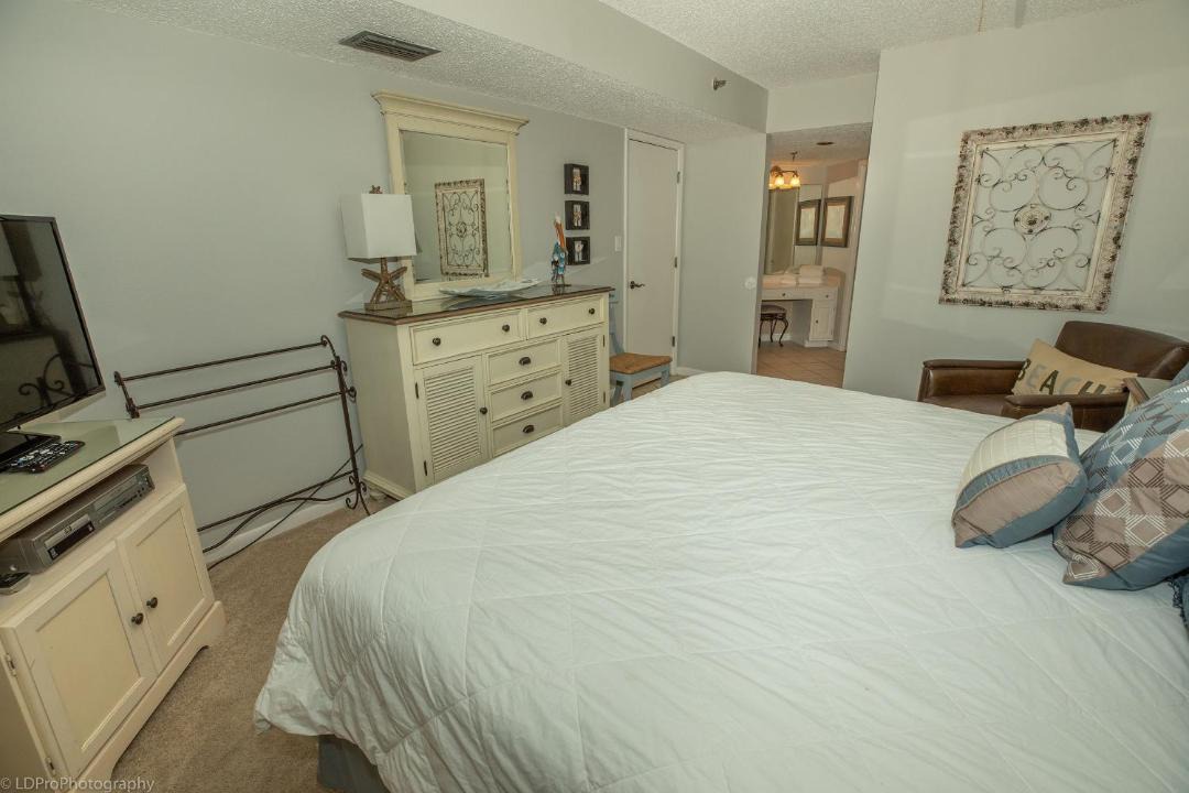 Photo of Bedroom in Holiday Isle