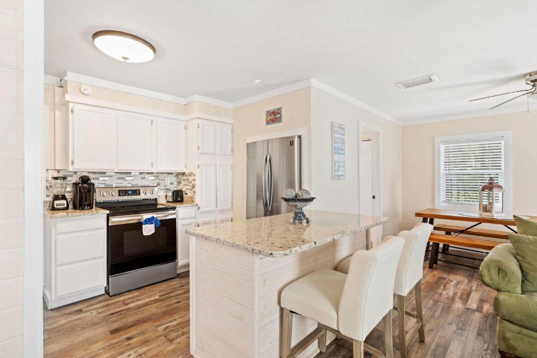 Photo of Kitchen in Bahama Beach