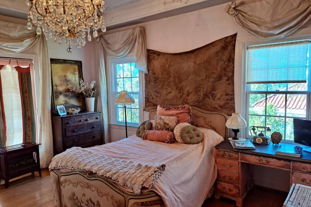Photo of Bedroom in Redmont Park
