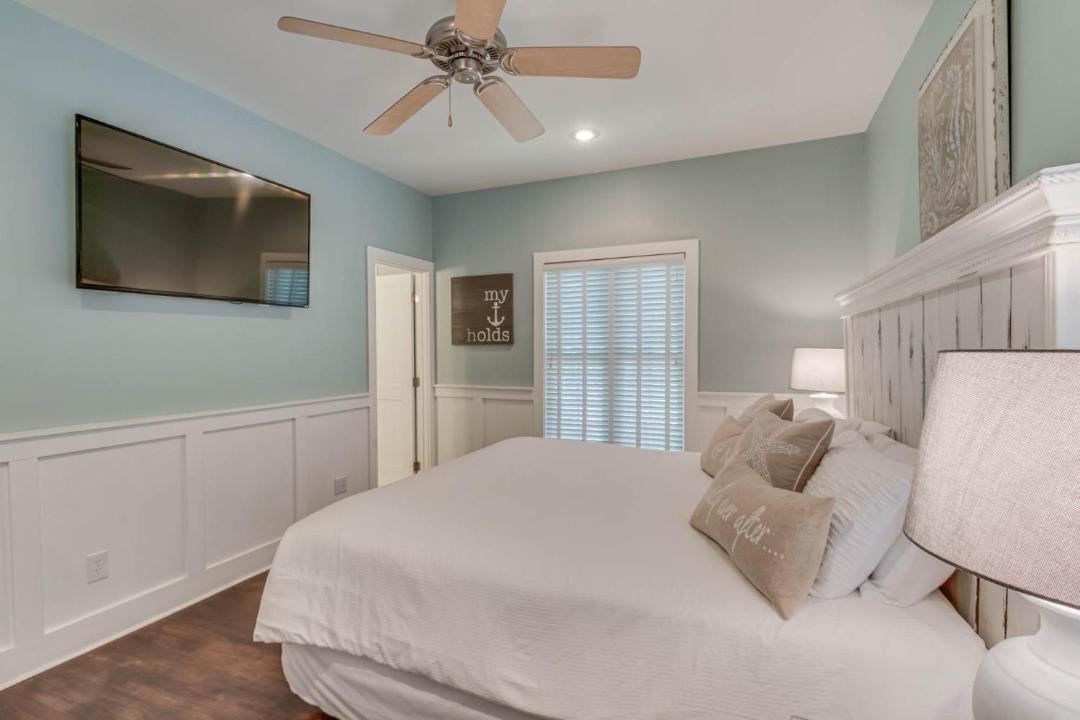 Photo of Bedroom in Seacrest
