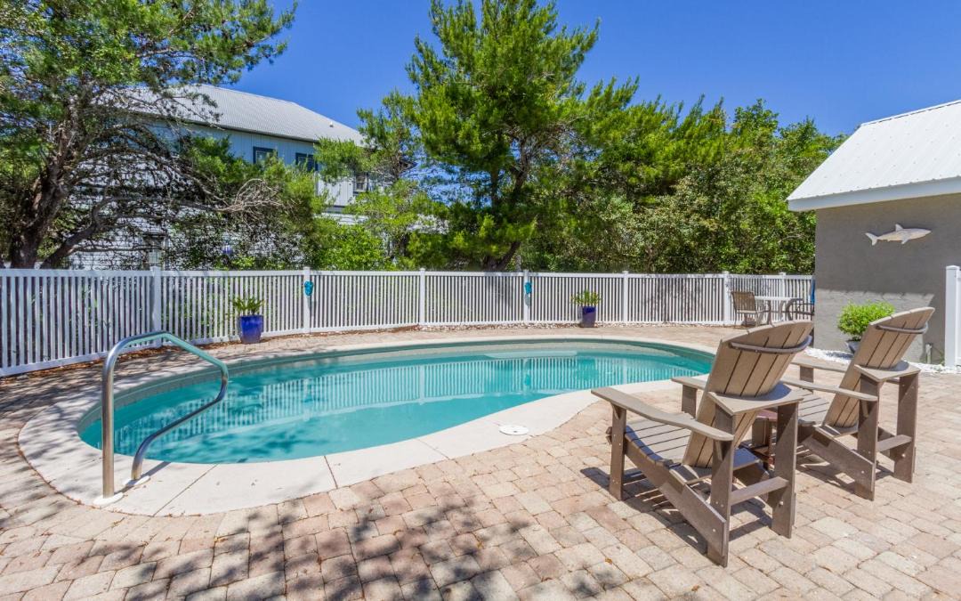Photo of Outdoor in White's Gulfview