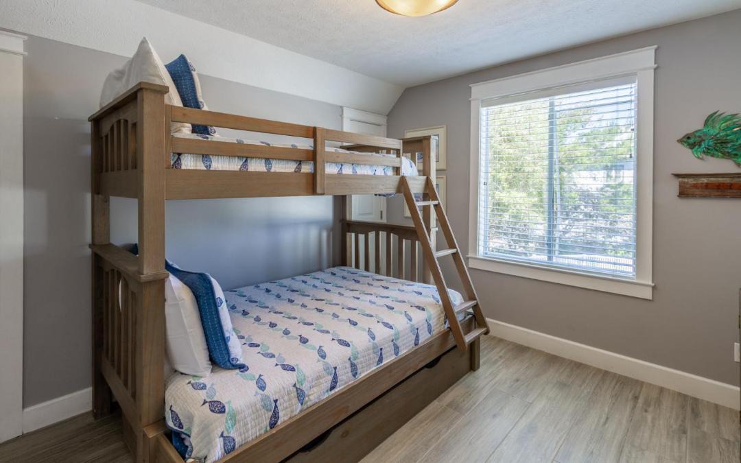 Photo of Bedroom in White's Gulfview