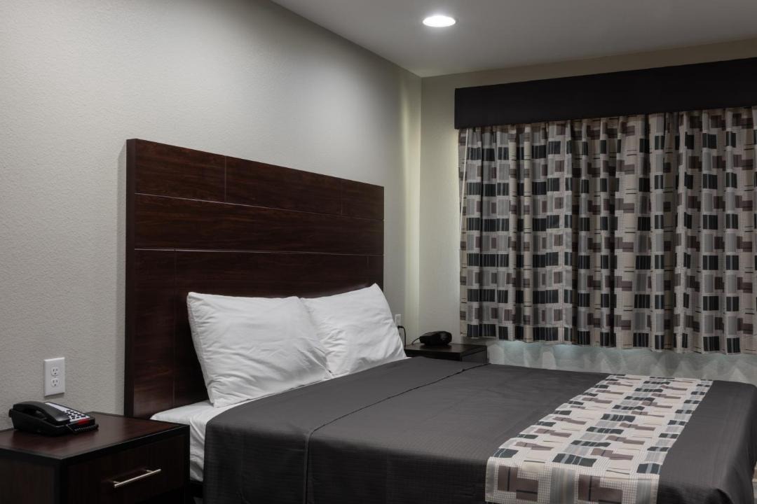 Photo of Bedroom in Park Forest - LA North