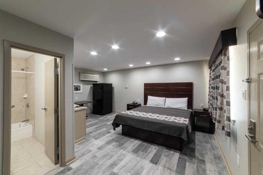 Photo of Bedroom in Park Forest - LA North