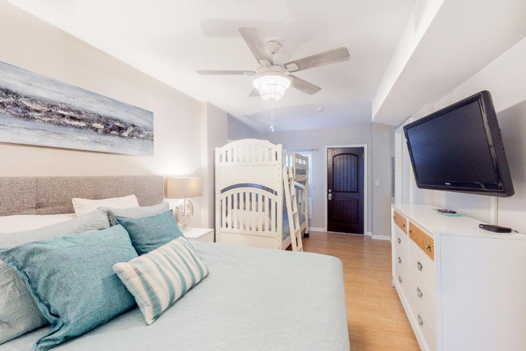 Photo of Bedroom in Miramar Beach