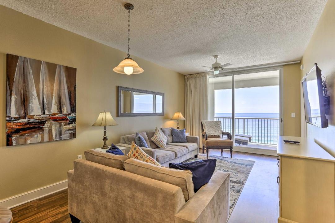 Photo of Livingroom in Long Beach