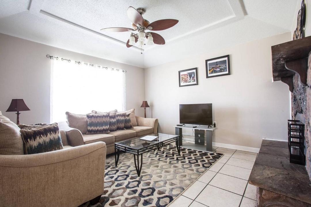 Photo of Livingroom in Fillmore