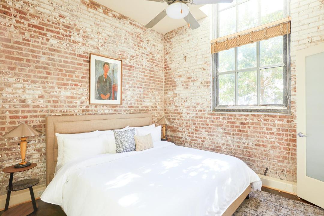 Photo of Bedroom in Arts/Warehouse District